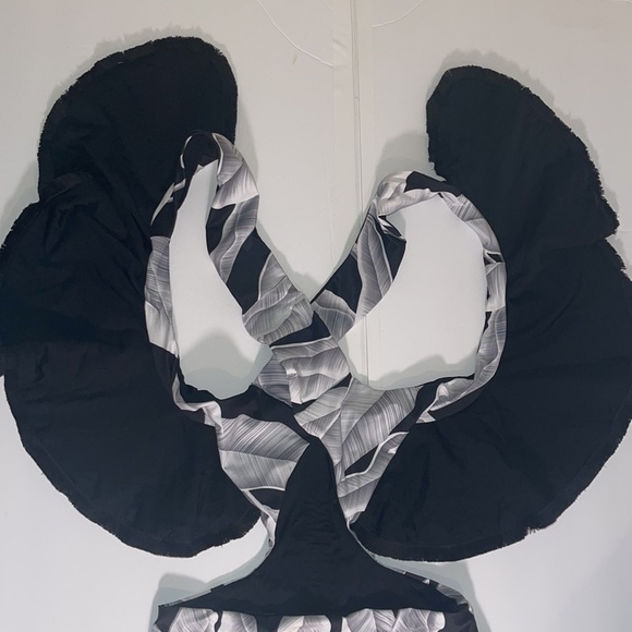 AZULU ruffle one piece Swimsuit New - Picture 6 of 11